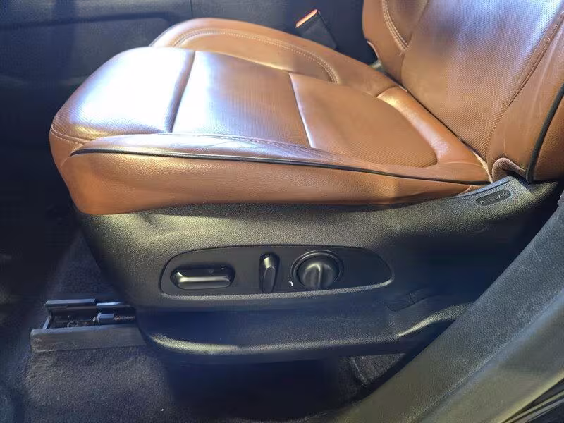 2019 Chevrolet Traverse - 1GNEVJKW0KJ217860 - Image #16