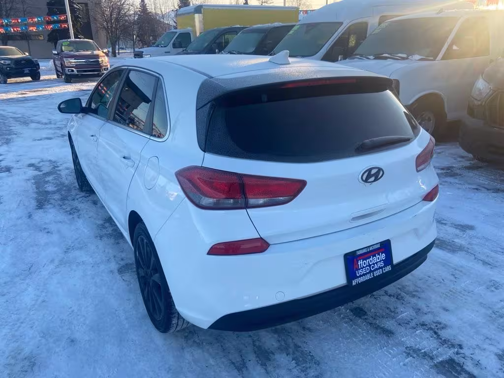 2019 Hyundai Elantra GT - KMHH35LE3KU090945 - Image #2