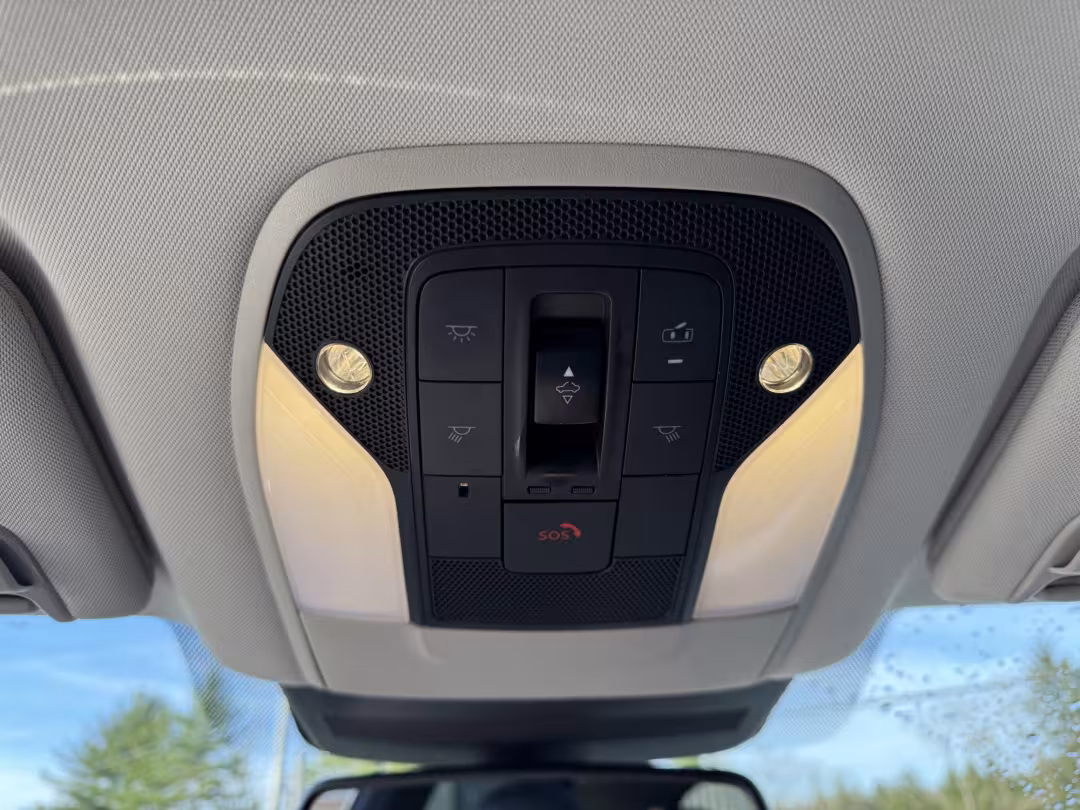 2019 Infiniti QX50 - 3PCAJ5M39KF116384 - Image #25