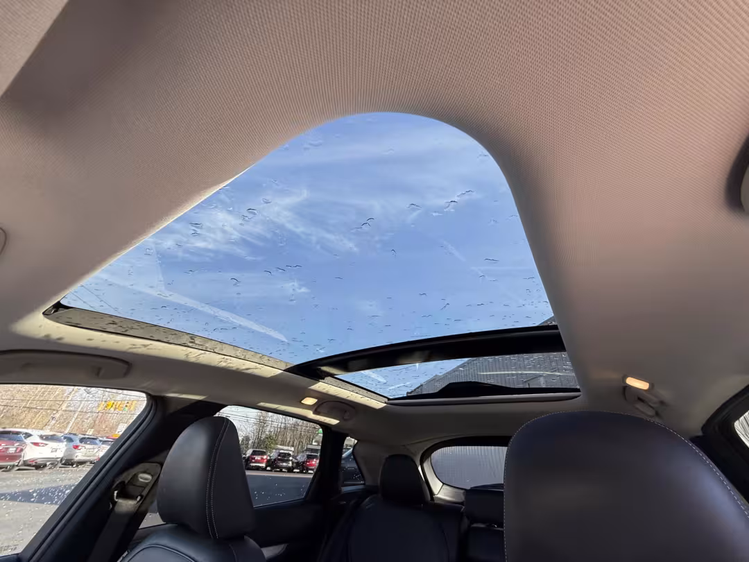 2019 Infiniti QX50 - 3PCAJ5M39KF116384 - Image #26