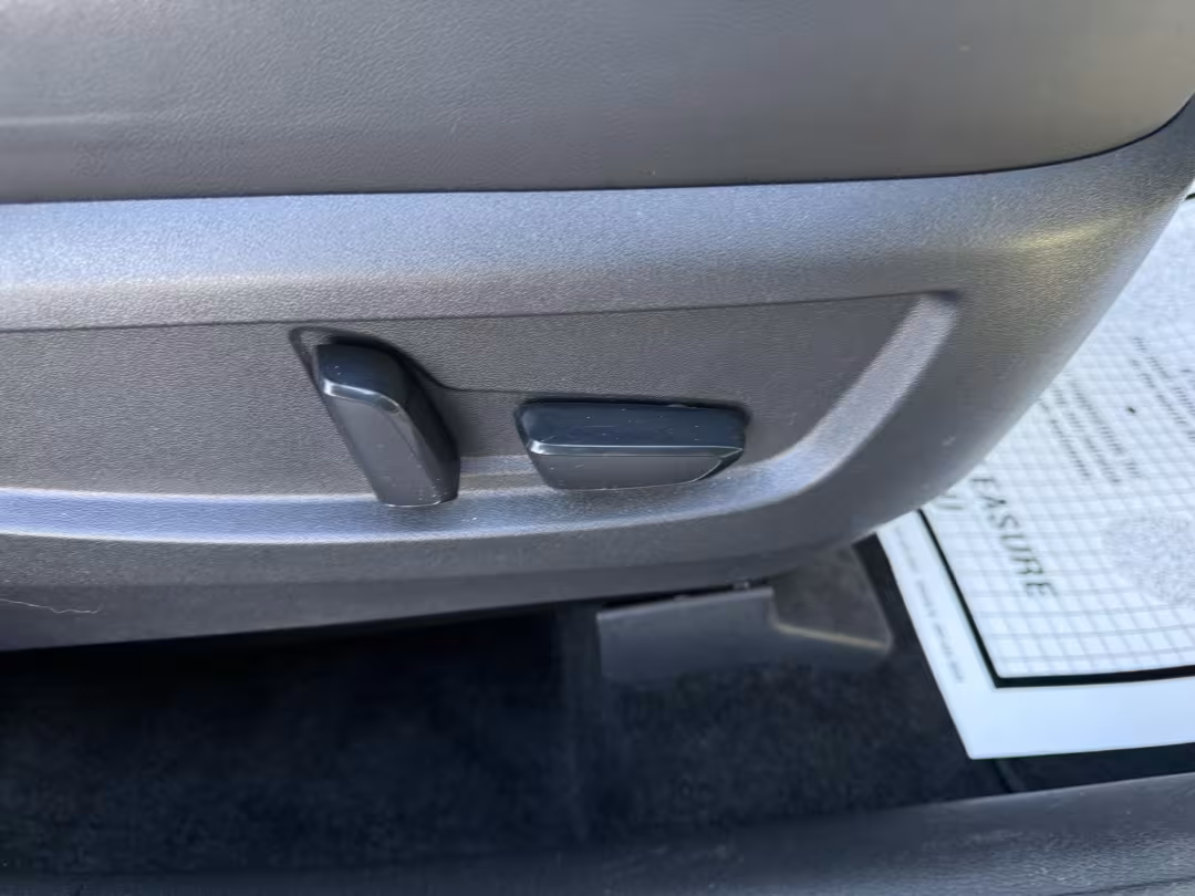 2019 Infiniti QX50 - 3PCAJ5M39KF116384 - Image #37