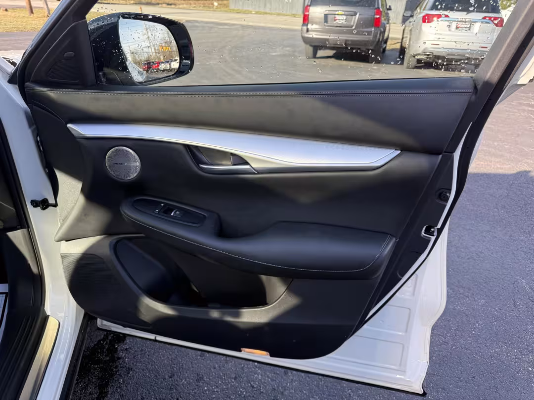 2019 Infiniti QX50 - 3PCAJ5M39KF116384 - Image #40