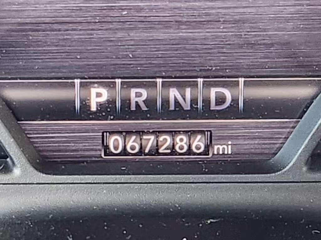 2020 Ram 1500 - 1C6SRFJT1LN242563 - Image #17