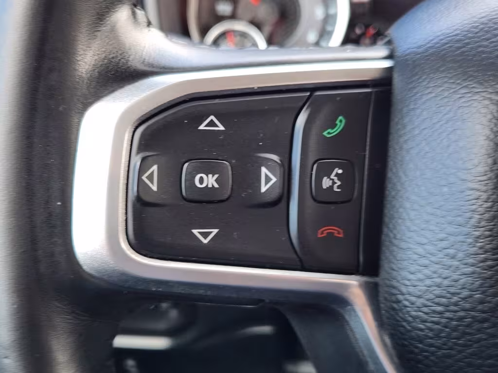 2020 Ram 1500 - 1C6SRFJT1LN242563 - Image #18