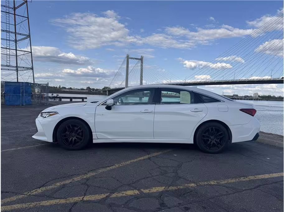2021 Toyota Avalon Hybrid - 4T1AA1AB7MU010008 - Image #1