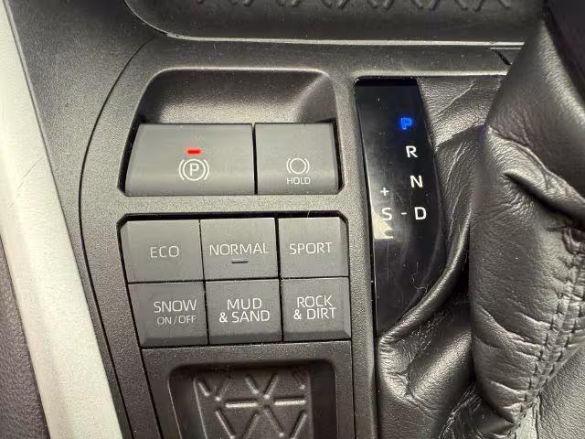 2021 Toyota RAV4 - 2T3P1RFV8MC219312 - Image #15