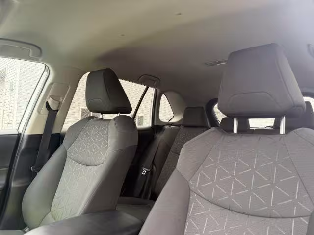 2021 Toyota RAV4 - 2T3P1RFV8MC219312 - Image #17