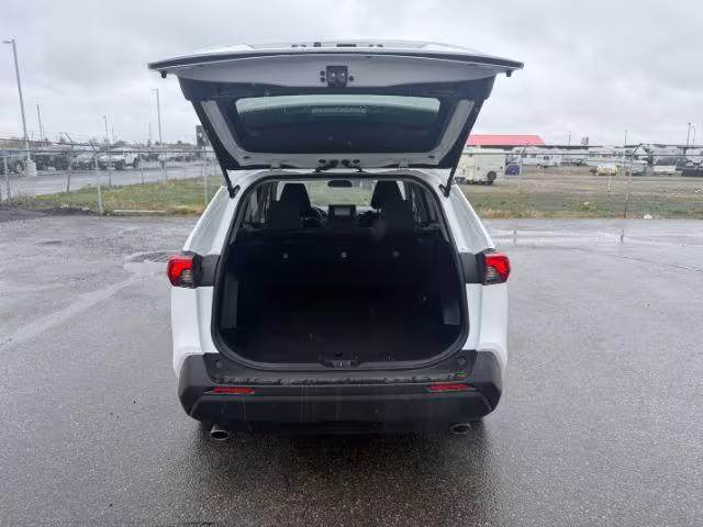 2021 Toyota RAV4 - 2T3P1RFV8MC219312 - Image #5