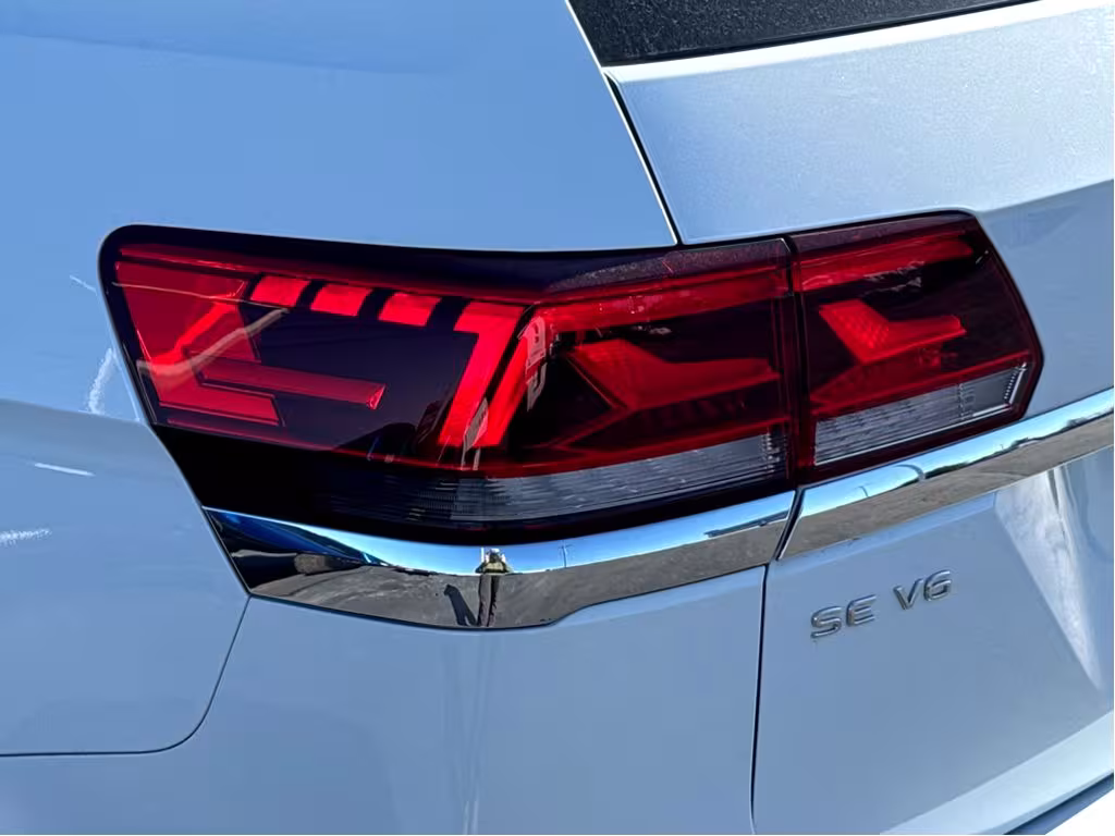 2021 Volkswagen Atlas - 1V2RR2CA2MC608988 - Image #23