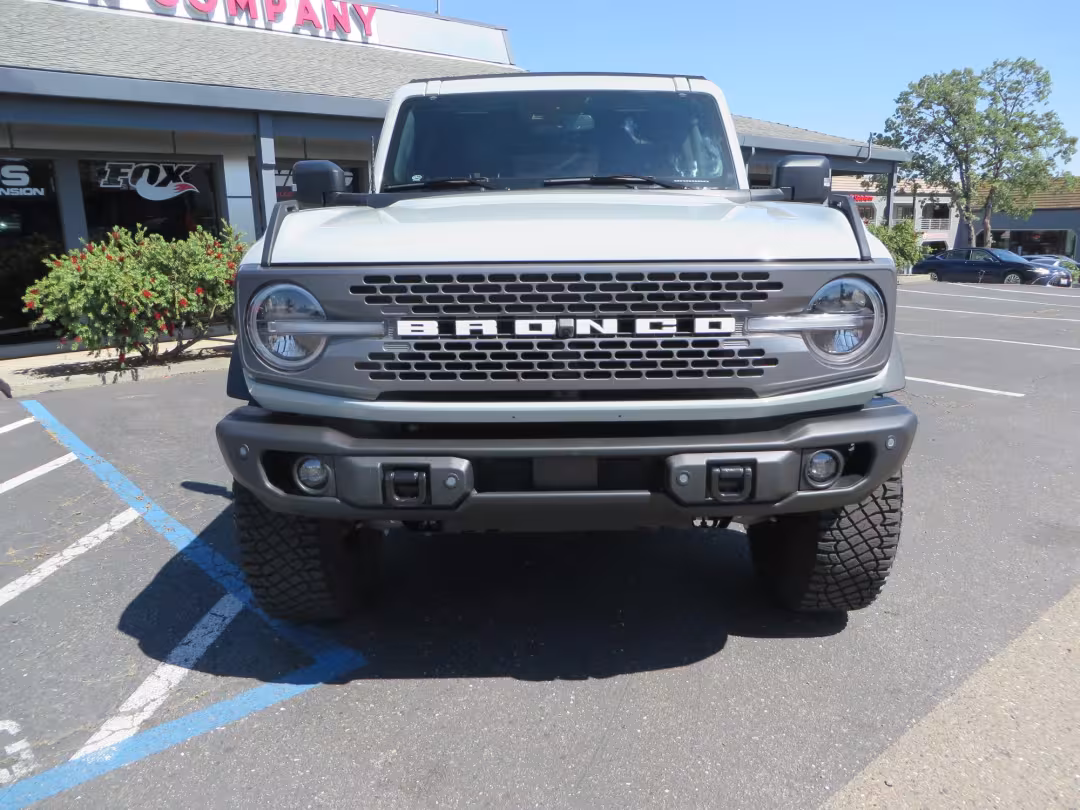 2023 Ford Bronco - 1FMEE5DP3PLB77089 - Image #1