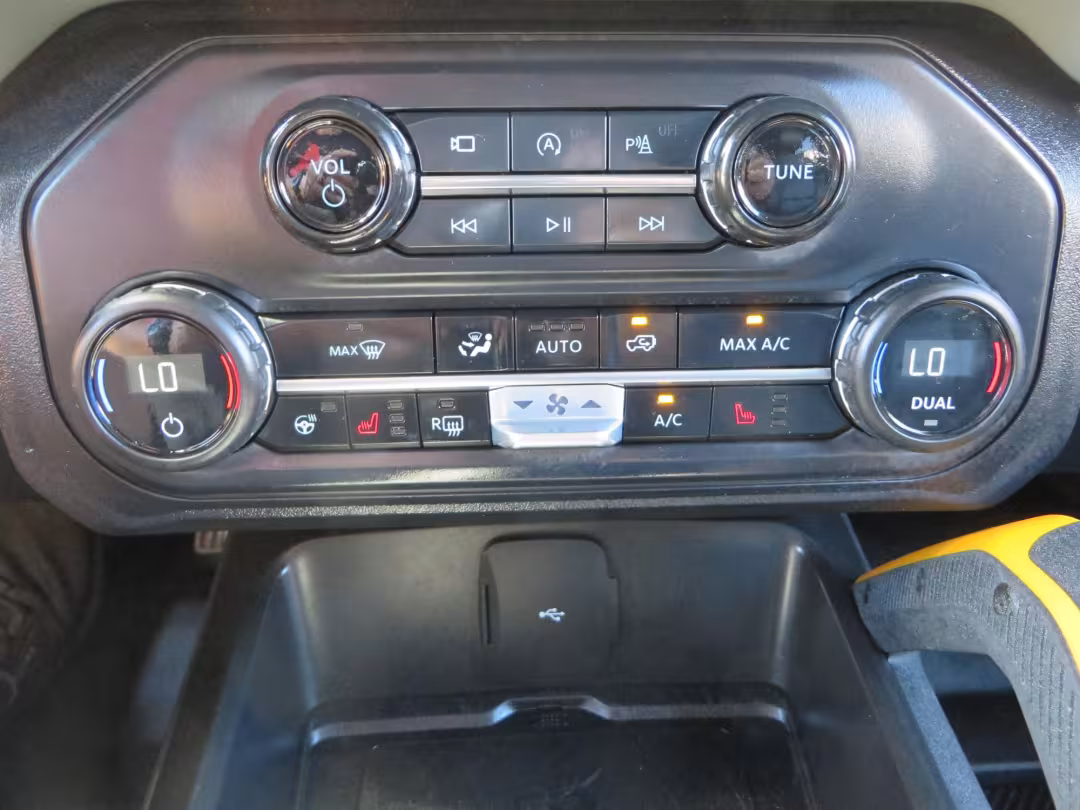 2023 Ford Bronco - 1FMEE5DP3PLB77089 - Image #37