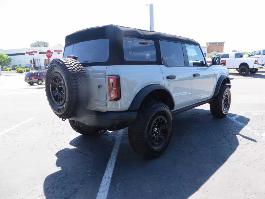 2023 Ford Bronco - 1FMEE5DP3PLB77089 - Image #4