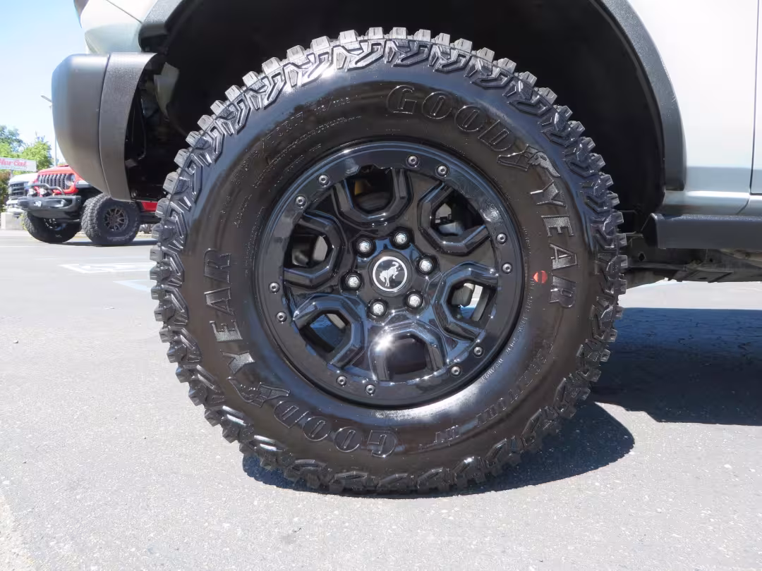 2023 Ford Bronco - 1FMEE5DP3PLB77089 - Image #8