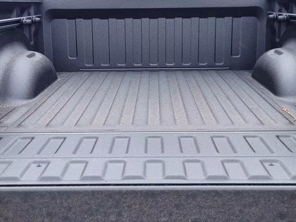 2025 Ram 1500 - 1C6SRFFP7SN685326 - Image #10