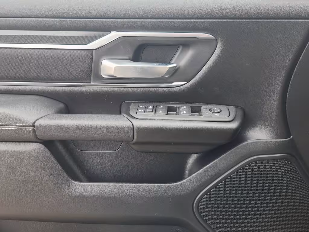 2025 Ram 1500 - 1C6SRFFP7SN685326 - Image #6